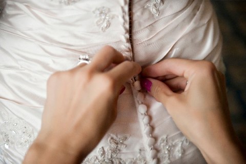 Buttoning wedding dress