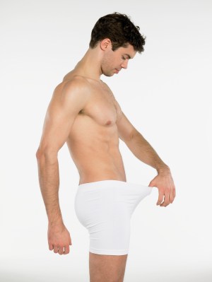 What is the evolutionary advantage of a small waist? Men are